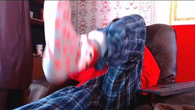 Snapshot of ShanyFerrati chatting on 12.27.24 ShanyFerrati online show from 12.27.24