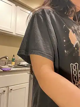 Evie-Luna online show from 02.14.25