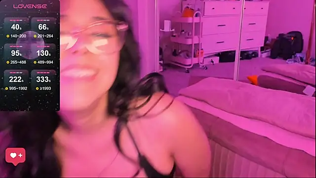 Evie-Luna online show from 02.22.25