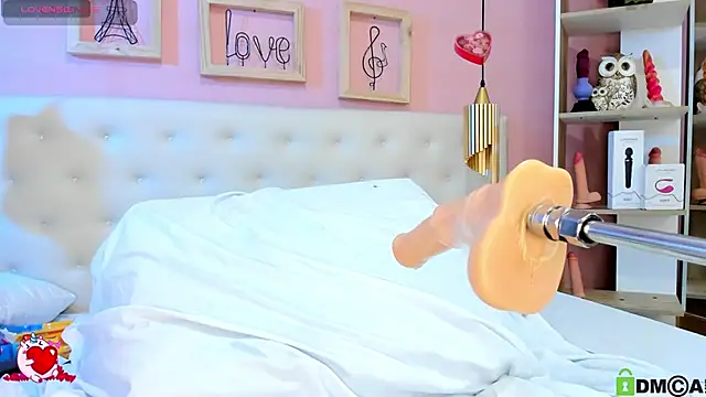 Snapshot of leylla_ chatting on 03.05.25 leylla online show from 03.05.25