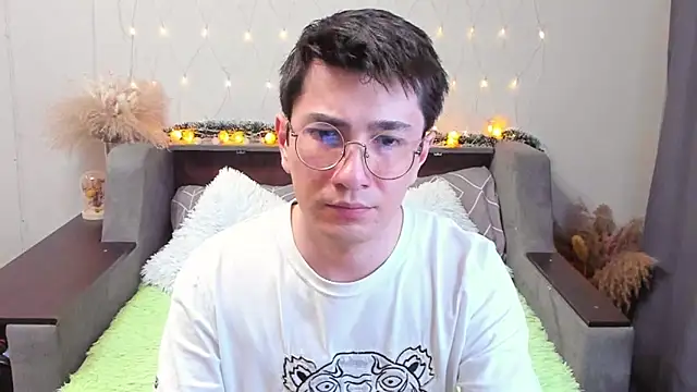 Yumi steve online show from 02.02.25