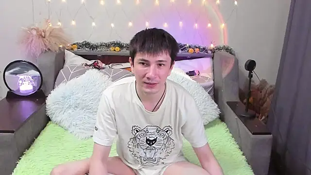 Yumi steve online show from 10.08.25