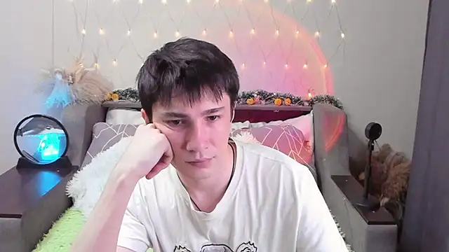 Yumi steve online show from 10.26.25