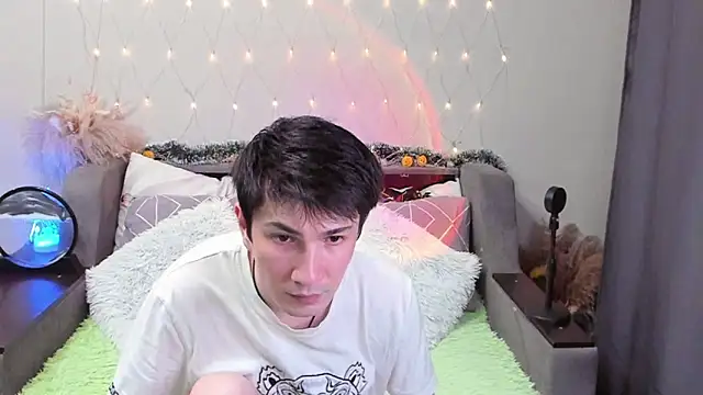 Yumi steve online show from 11.04.25