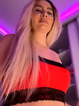 mollyxxx online show from 11.22.25