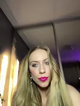 RockQueen A online show from 01.31.25