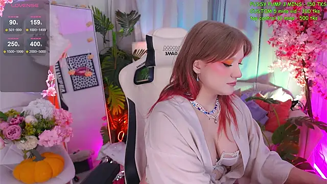 Snapshot of Crazy_Wine chatting on 11.18.25 Crazy Wine online show from 11.18.25