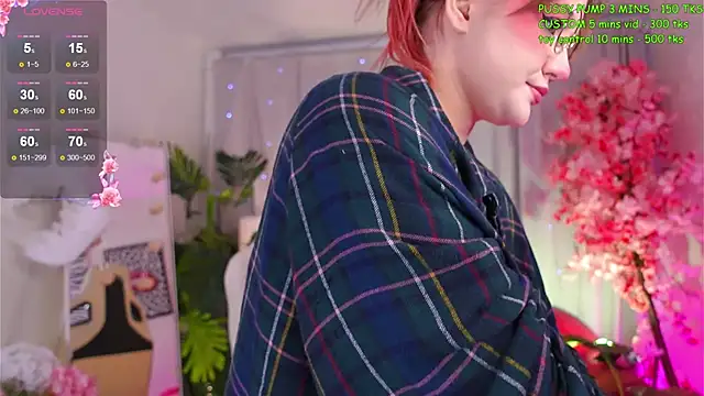 Snapshot of Crazy_Wine chatting on 11.25.25 Crazy Wine online show from 11.25.25