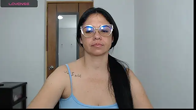 Snapshot of selena_ferri chatting on 01.18.26 selena ferri online show from 01.18.26