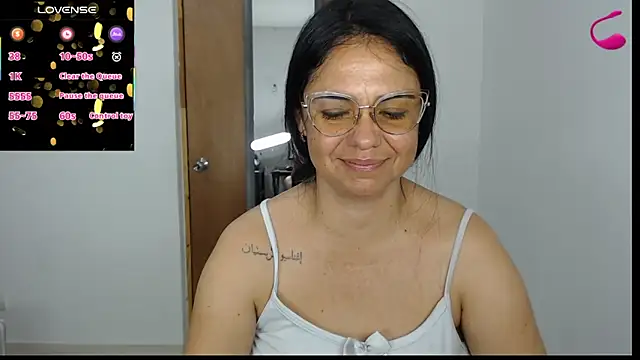 Snapshot of selena_ferri chatting on 02.06.26 selena ferri online show from 02.06.26