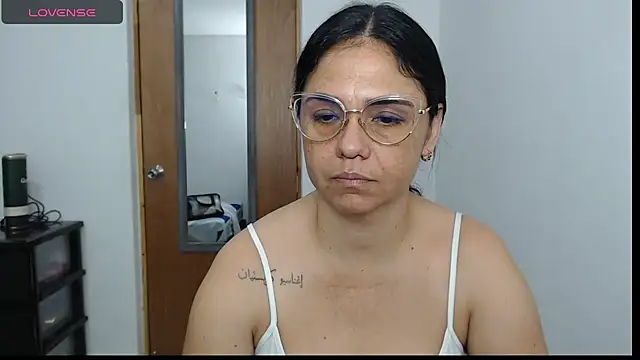 Snapshot of selena_ferri chatting on 02.21.26 selena ferri online show from 02.21.26