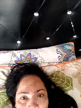 Snapshot of NIKOLE1301 chatting on 01.06.25 NIKOLE1301 online show from 01.06.25