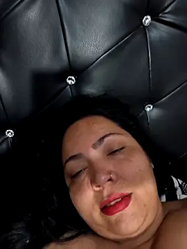 NIKOLE1301 online show from 12.17.25