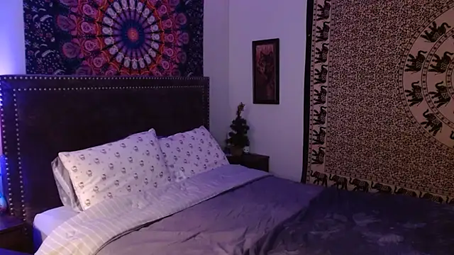 HazeyBvby online show from 12.21.25