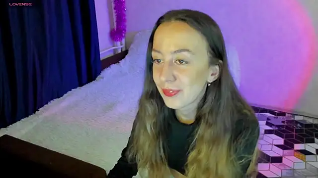 CurlySteph online show from 12.20.24