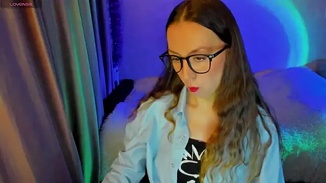 CurlySteph online show from 10.19.25