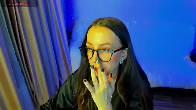 CurlySteph online show from 01.06.26