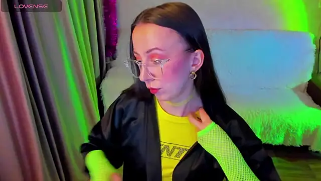 CurlySteph online show from 01.08.26