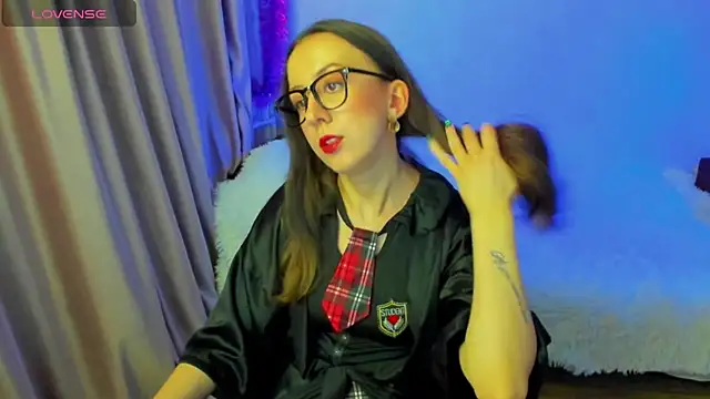 Snapshot of CurlySteph chatting on 01.18.26 CurlySteph online show from 01.18.26