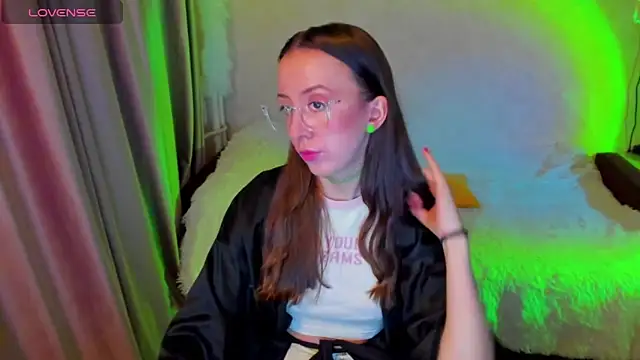 Snapshot of CurlySteph chatting on 02.09.26 CurlySteph online show from 02.09.26