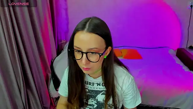 Snapshot of CurlySteph chatting on 02.18.26 CurlySteph online show from 02.18.26