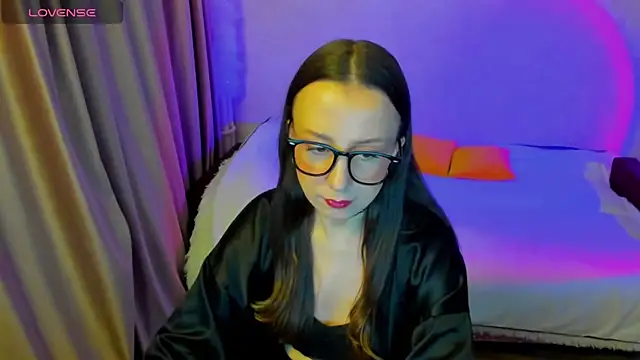 Snapshot of CurlySteph chatting on 02.19.26 CurlySteph online show from 02.19.26