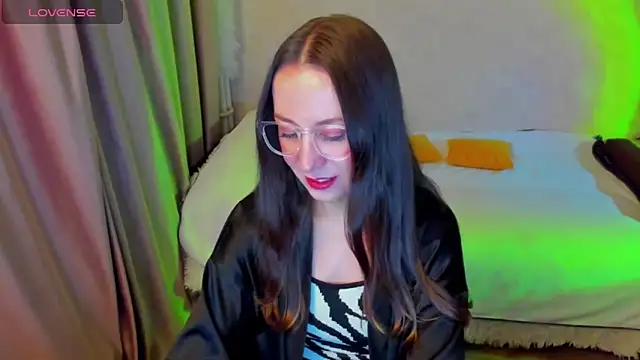 Snapshot of CurlySteph chatting on 02.22.26 CurlySteph online show from 02.22.26