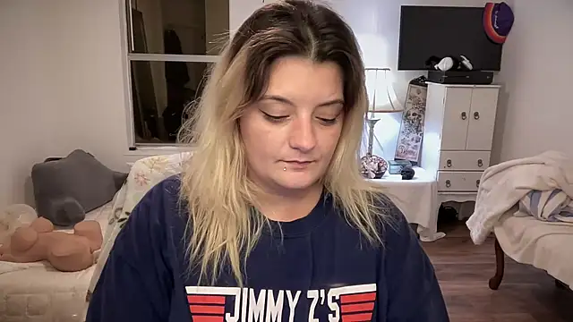 Snapshot of magicsparkles chatting on 12.07.24 magicsparkles online show from 12.07.24