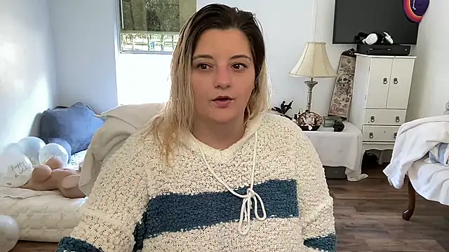 Snapshot of magicsparkles chatting on 12.09.24 magicsparkles online show from 12.09.24