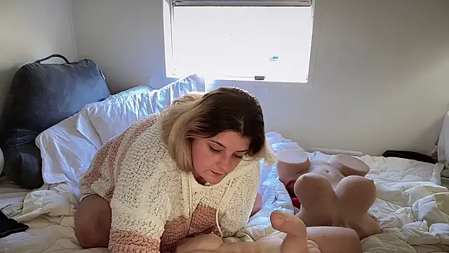 Snapshot of magicsparkles chatting on 12.12.24 magicsparkles online show from 12.12.24