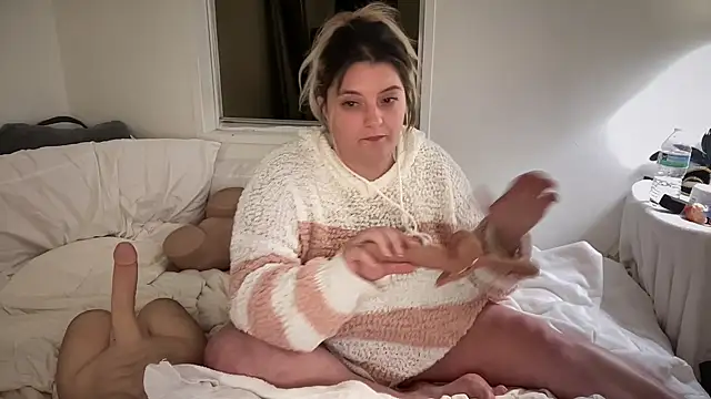 Snapshot of magicsparkles chatting on 12.13.24 magicsparkles online show from 12.13.24