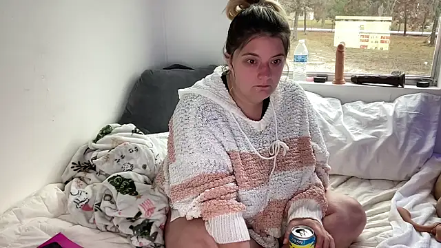 Snapshot of magicsparkles chatting on 12.18.24 magicsparkles online show from 12.18.24