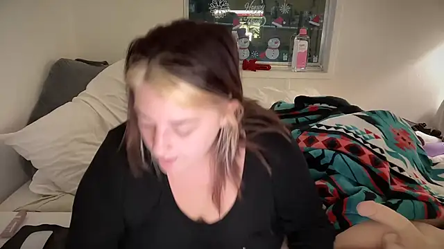 Snapshot of magicsparkles chatting on 01.07.25 magicsparkles online show from 01.07.25