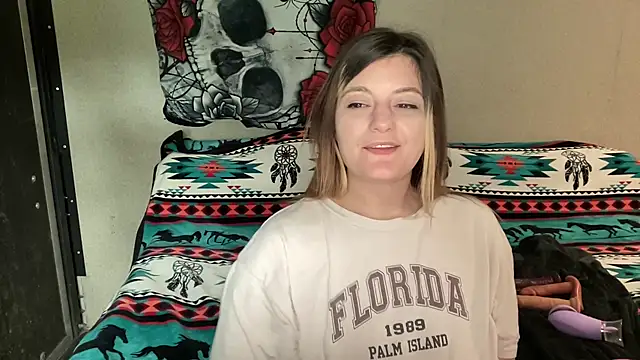 Snapshot of magicsparkles chatting on 09.12.25 magicsparkles online show from 09.12.25