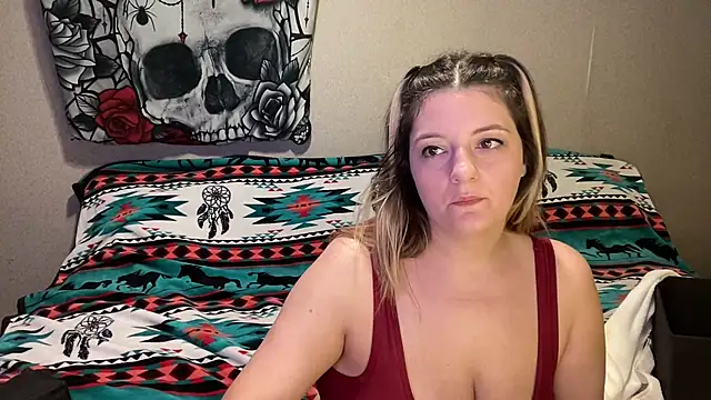 Snapshot of magicsparkles chatting on 10.02.25 magicsparkles online show from 10.02.25