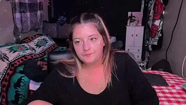 Snapshot of magicsparkles chatting on 12.02.25 magicsparkles online show from 12.02.25