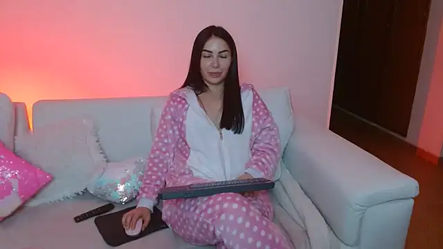 ariana28 online show from 02.27.25