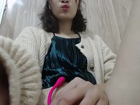 Sakura Moe online show from 01.01.25