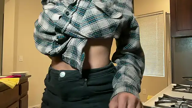 Snapshot of Cum2Charm chatting on 09.28.25 Cum2Charm online show from 09.28.25