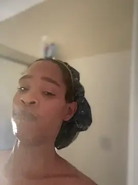 Snapshot of Cum2Charm chatting on 10.22.25 Cum2Charm online show from 10.22.25