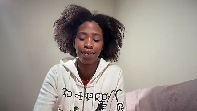 Snapshot of Cum2Charm chatting on 11.23.25 Cum2Charm online show from 11.23.25