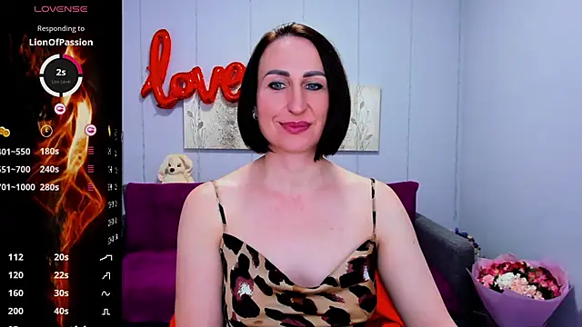 Snapshot of Nia_Smithh chatting on 02.14.25 Nia Smithh online show from 02.14.25