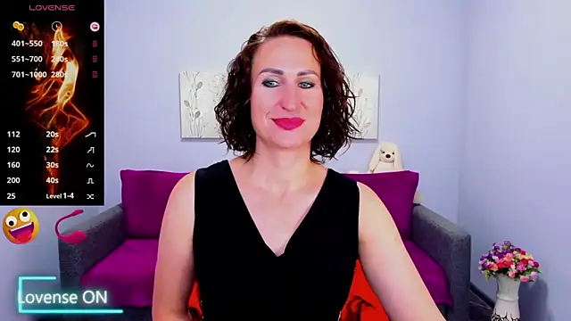 Snapshot of Nia_Smithh chatting on 09.27.25 Nia Smithh online show from 09.27.25