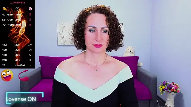 Snapshot of Nia_Smithh chatting on 11.13.25 Nia Smithh online show from 11.13.25