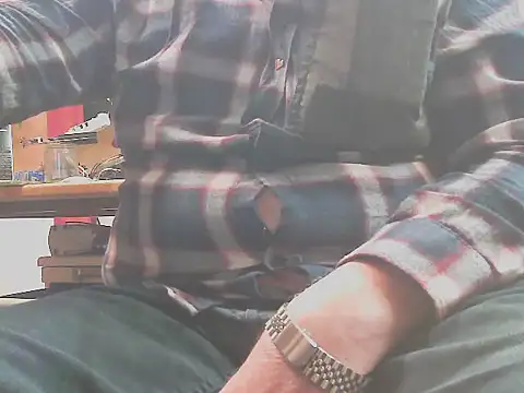 Snapshot of HaraldGermany chatting on 03.12.25 HaraldGermany online show from 03.12.25