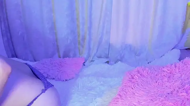 Mia Wintermood online show from 03.21.25