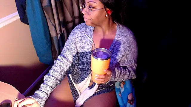 Snapshot of LEXIJAYNEX chatting on 02.17.25 LEXIJAYNEX online show from 02.17.25