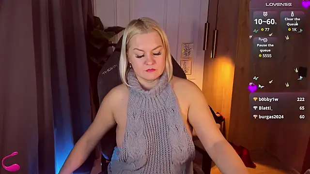 Snapshot of YolandaKiss chatting on 01.30.25 YolandaKiss online show from 01.30.25