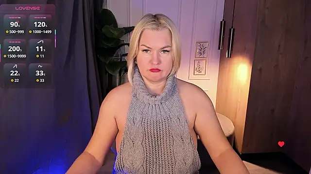 Snapshot of YolandaKiss chatting on 02.03.26 YolandaKiss online show from 02.03.26