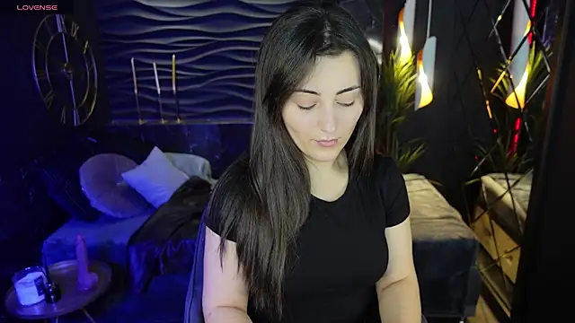 KylieMellow online show from 01.06.25